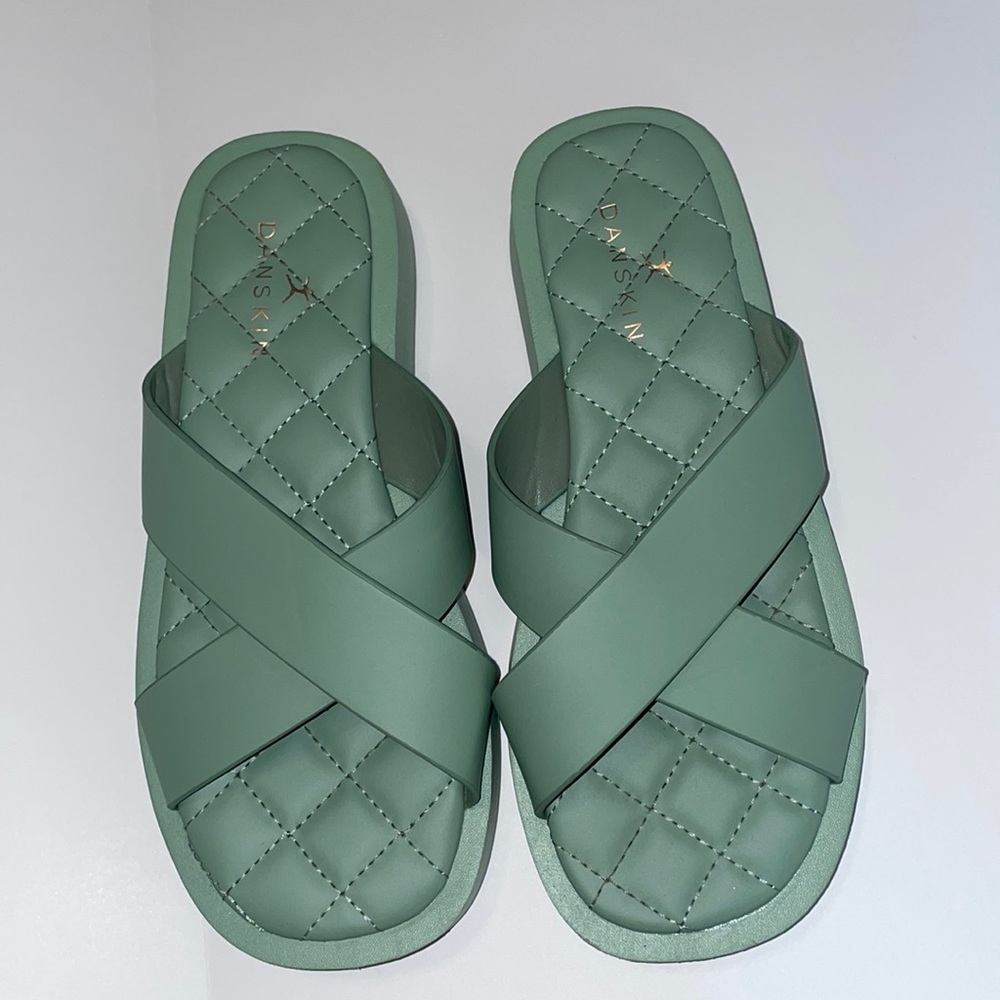 Danskin sandals